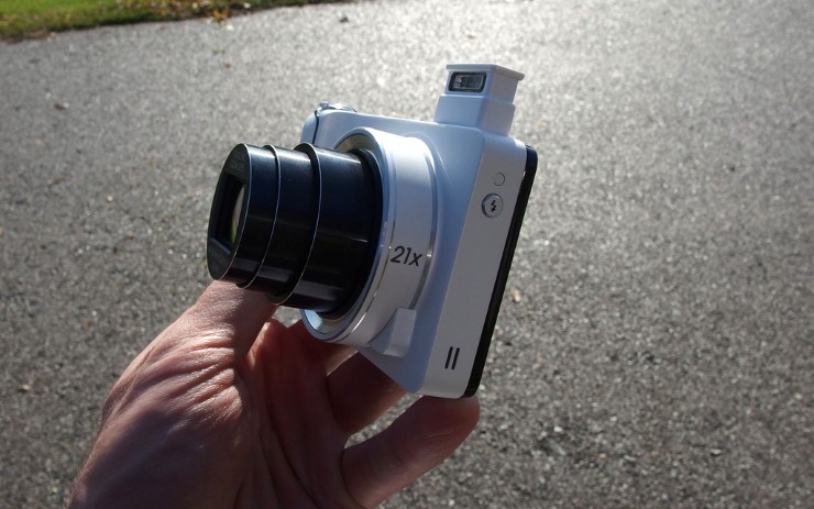 Samsung Galaxy camera white (3).JPG